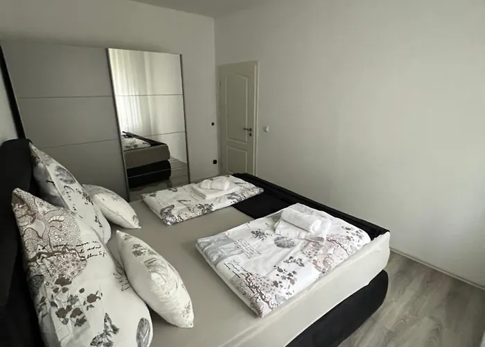 1 In Duisburg-mitte, Altstadt * Duisburg